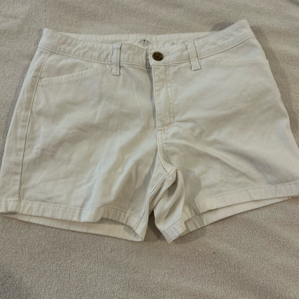 St. John’s Bay White 5” Shorts Size 10 Mid Rise Classic Summer